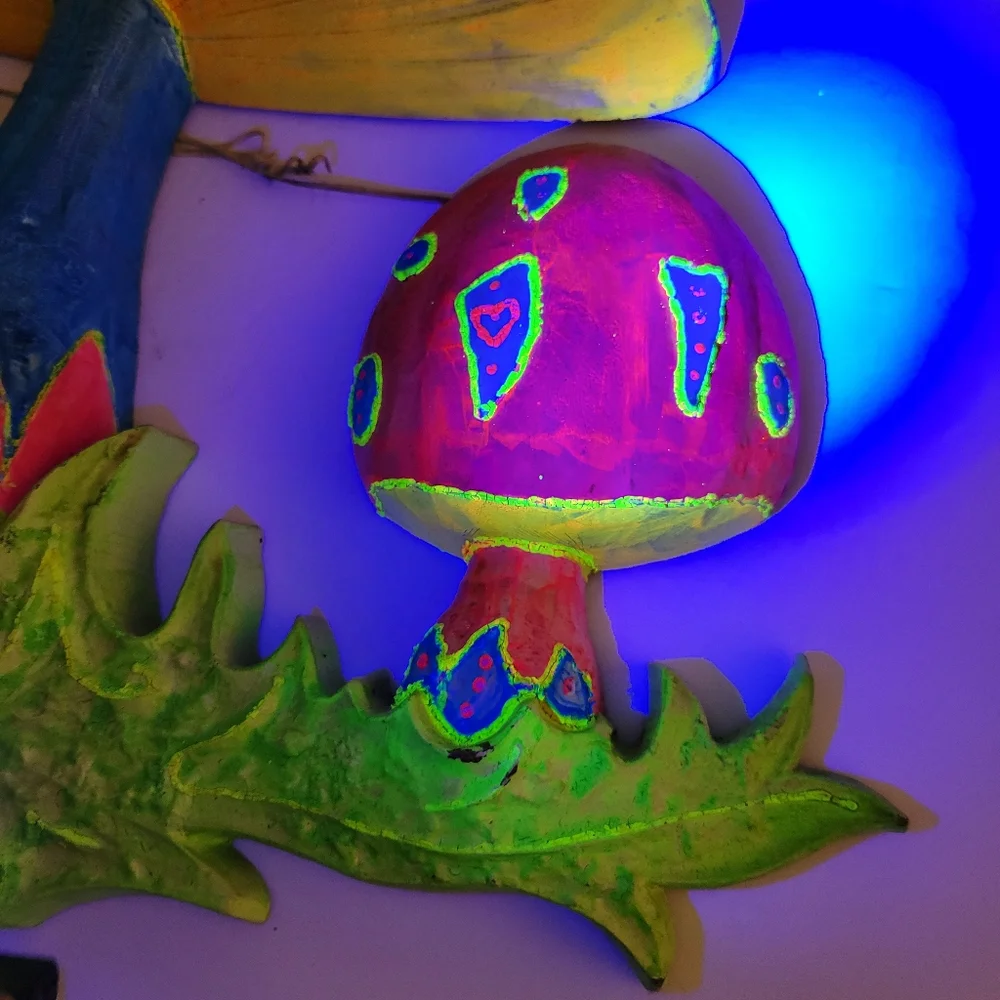 Vintage 1970 Mushroom Wall Hanging Day Glow - Picture 8 of 13